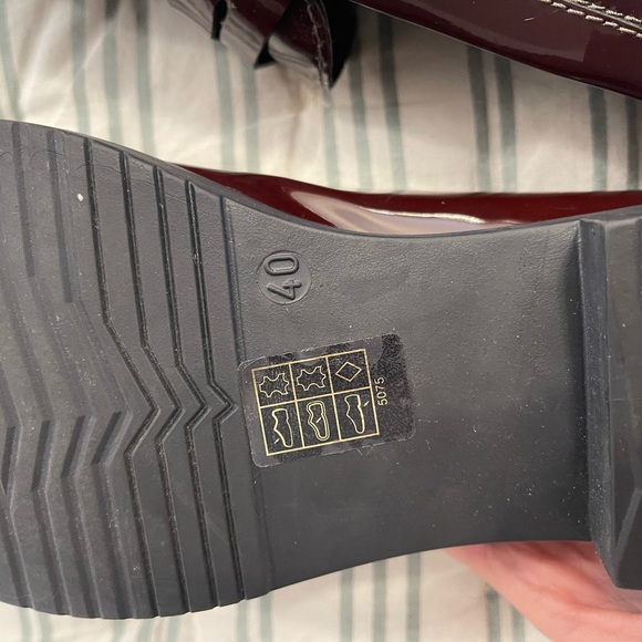 Andre Shiny leather Burgundy Loafers - Picture 6 of 6